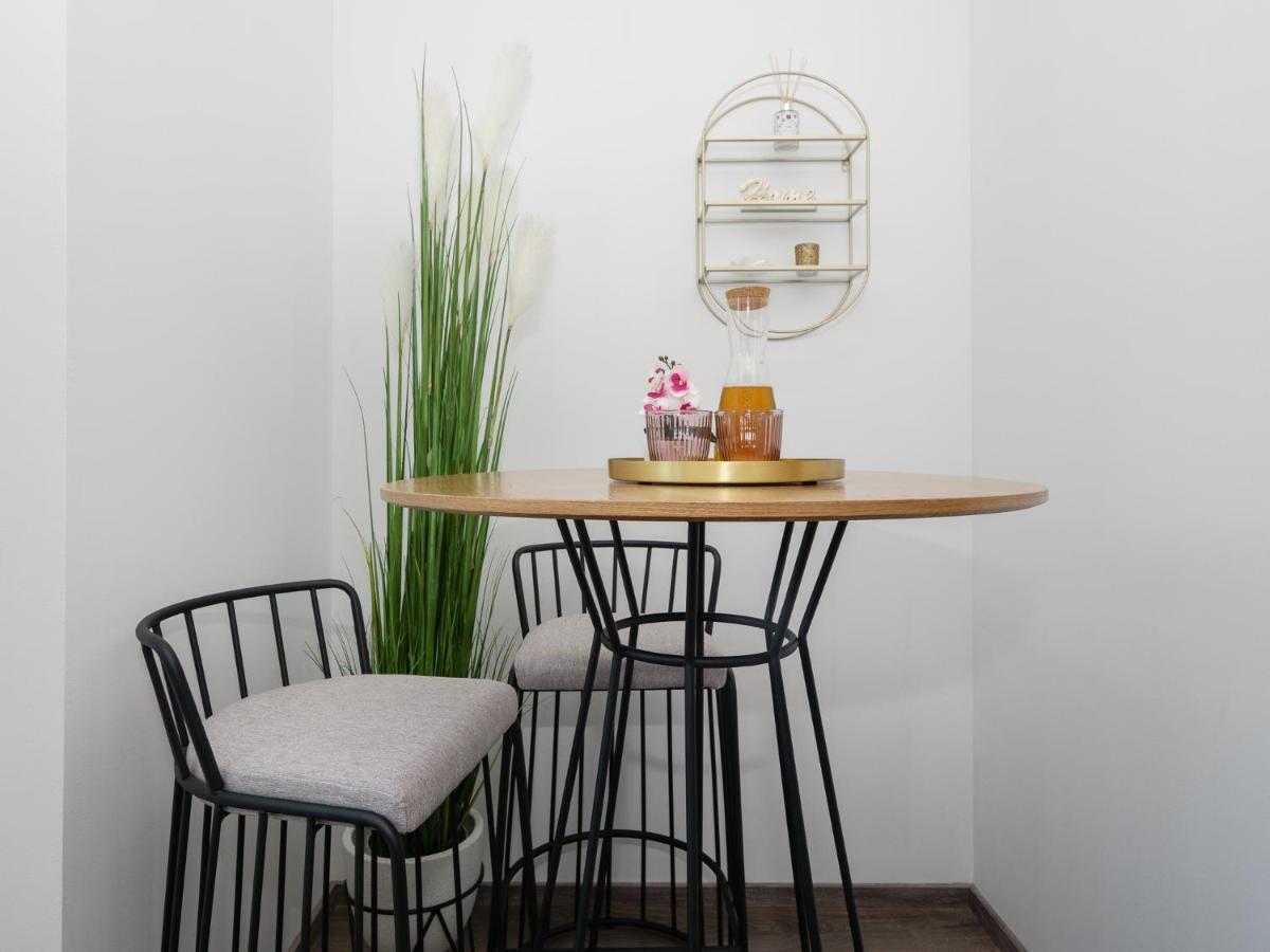Arena Delight Studio Apartments พูลา ภายนอก รูปภาพ