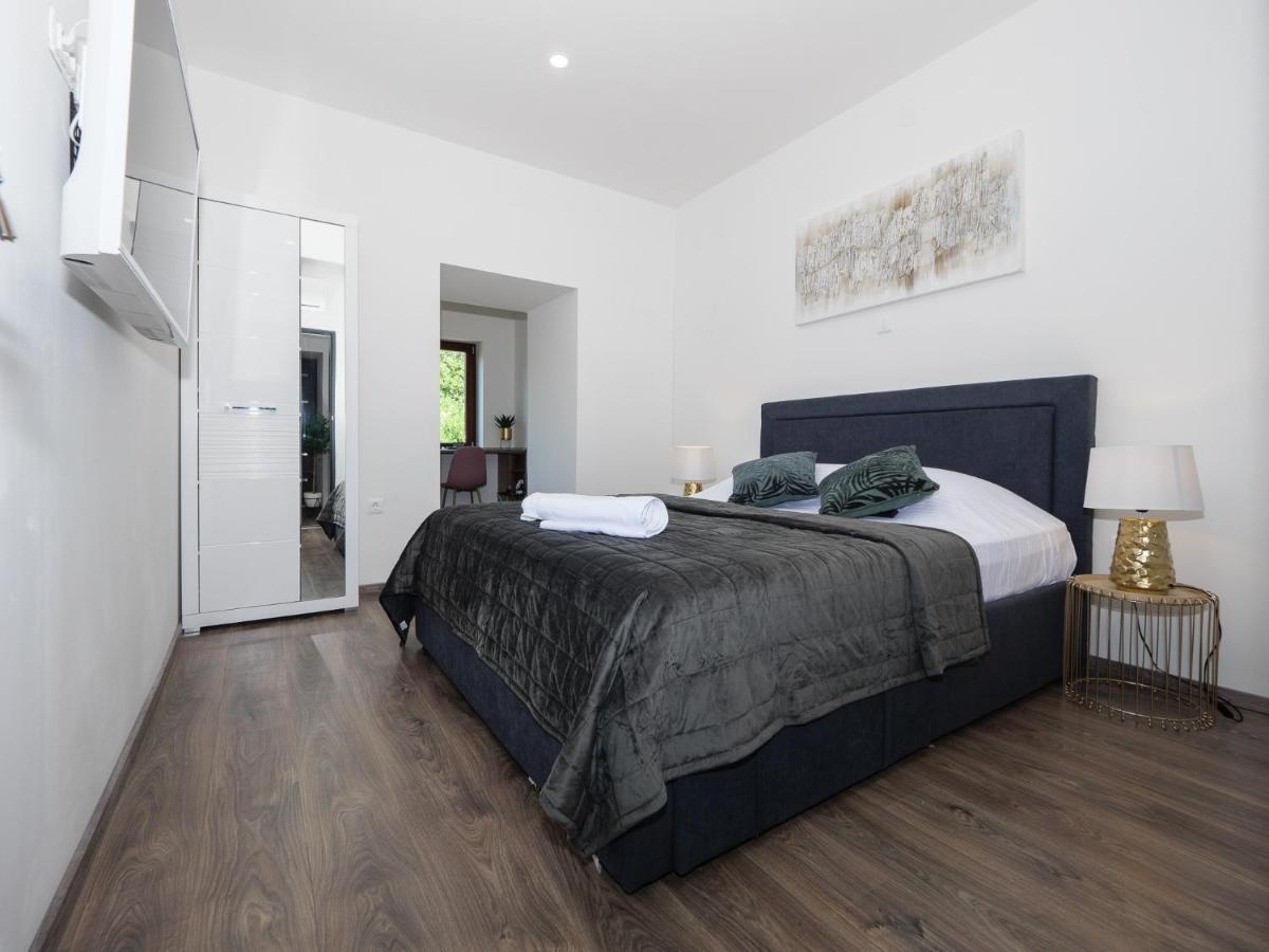 Arena Delight Studio Apartments พูลา ภายนอก รูปภาพ