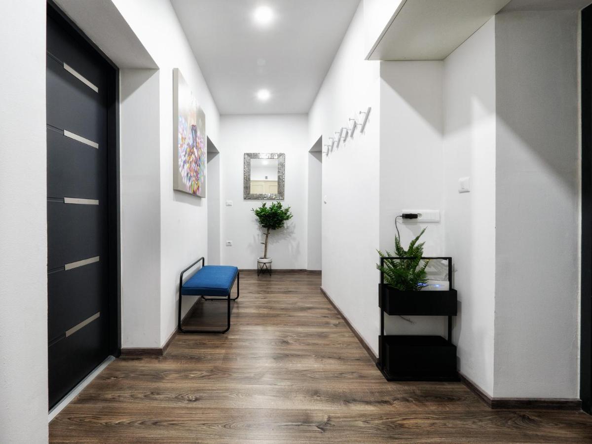 Arena Delight Studio Apartments พูลา ภายนอก รูปภาพ