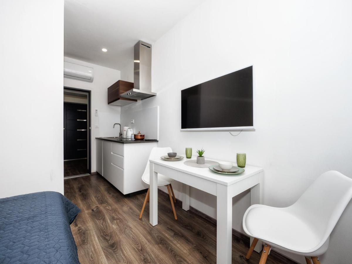 Arena Delight Studio Apartments พูลา ภายนอก รูปภาพ